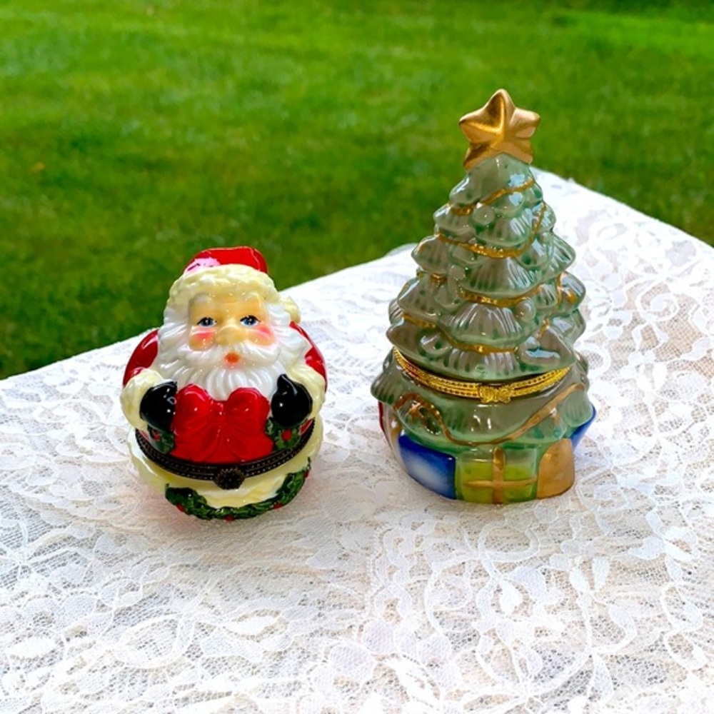 Lot of two Ceramic Christmas Figurines Pre Owned